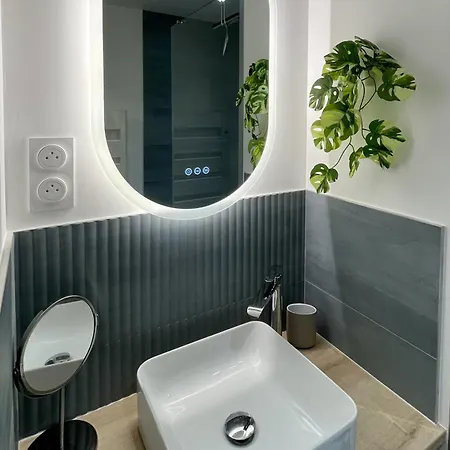 Le Palmae, Cocon Chic & Vegetal Au Coeur De