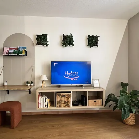 Apartment Le Palmae, Cocon Chic & Vegetal Au Coeur De Hyères